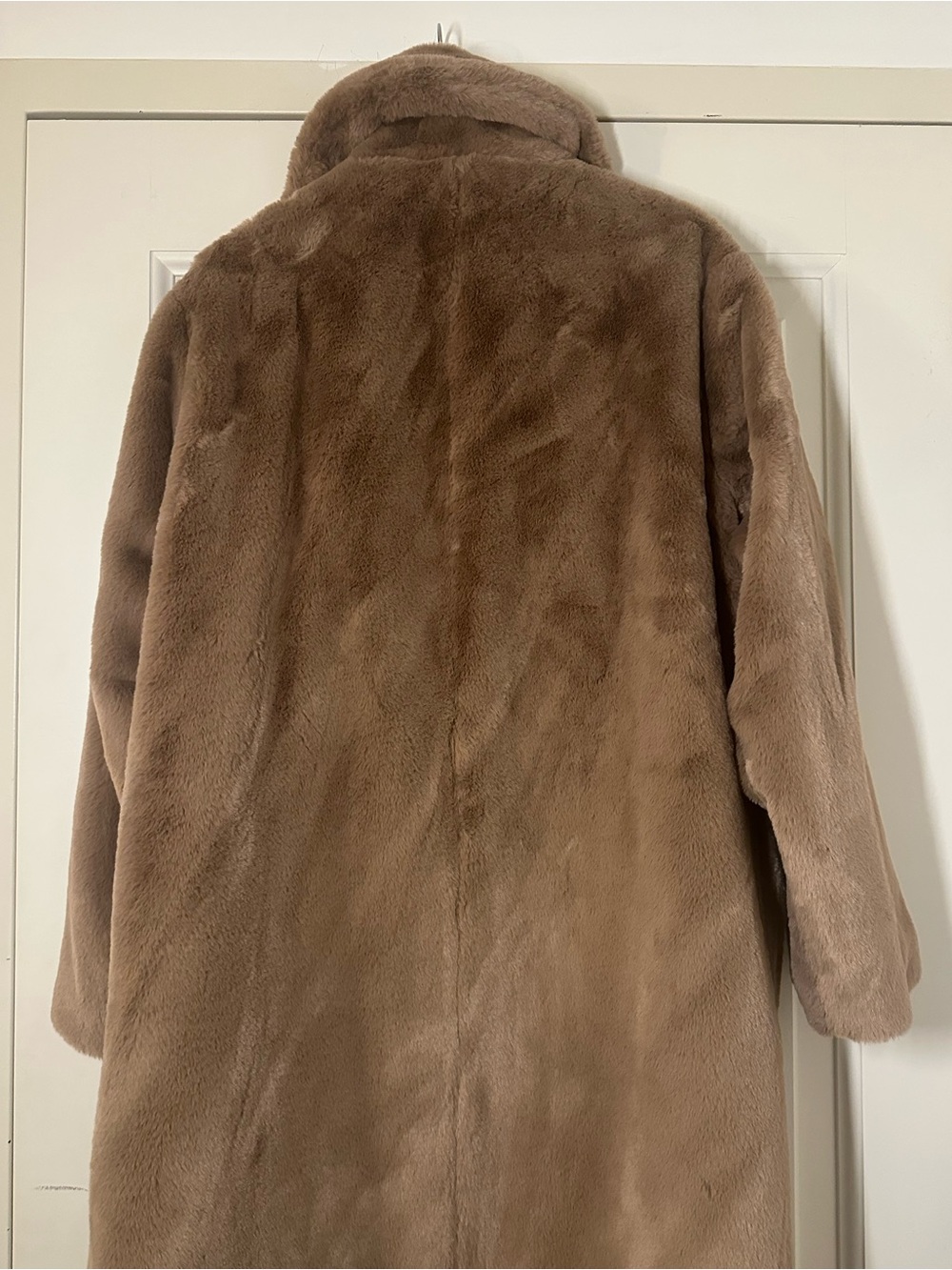 ALO YOGA Oversized Faux-Fur Trench in Toasted Almond - Picture 6 of 7